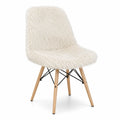 Chaise en fausse fourrure avec pieds en bois