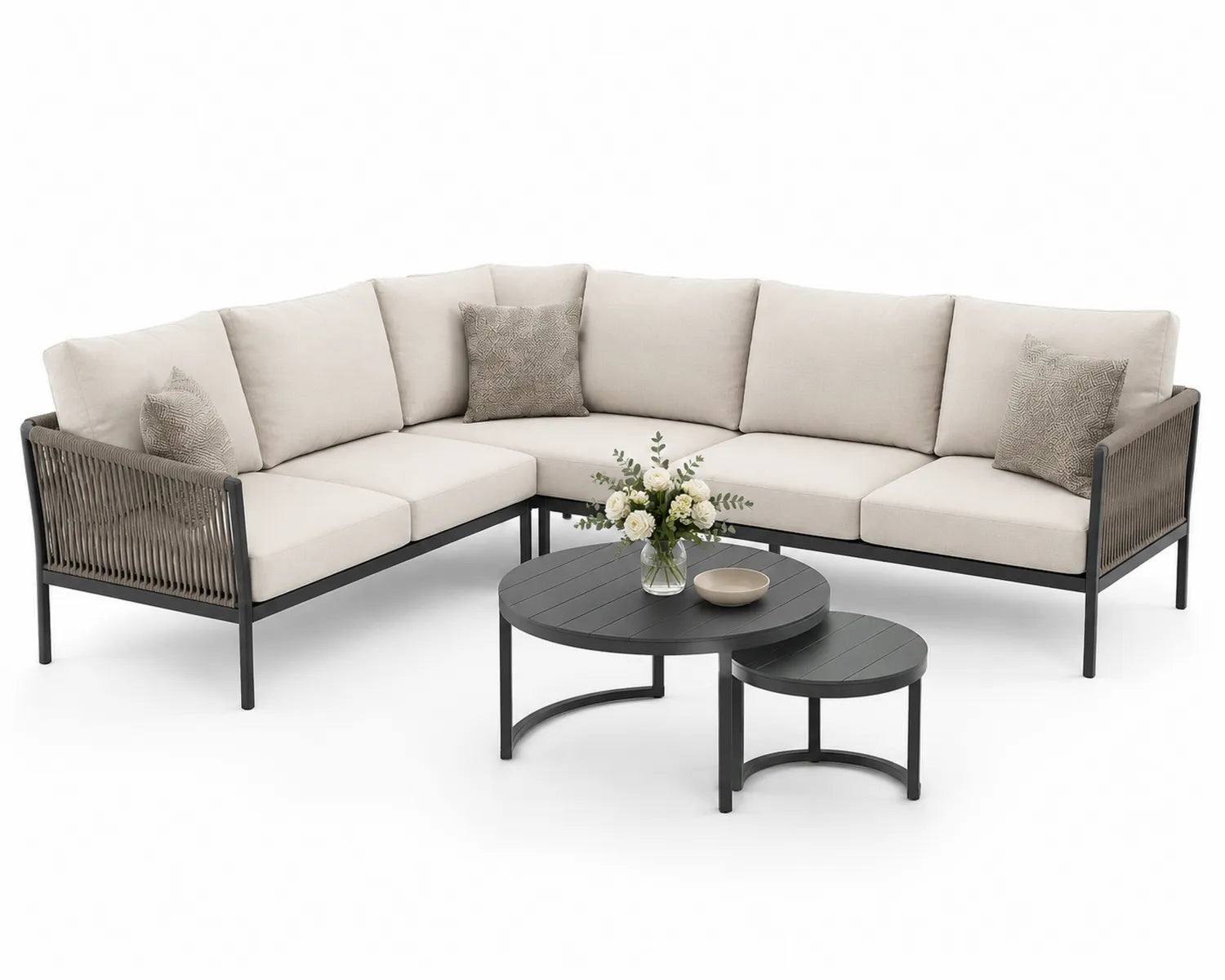 Canapé d'angle extérieur en aluminium et tissu beige avec tables basses rondes